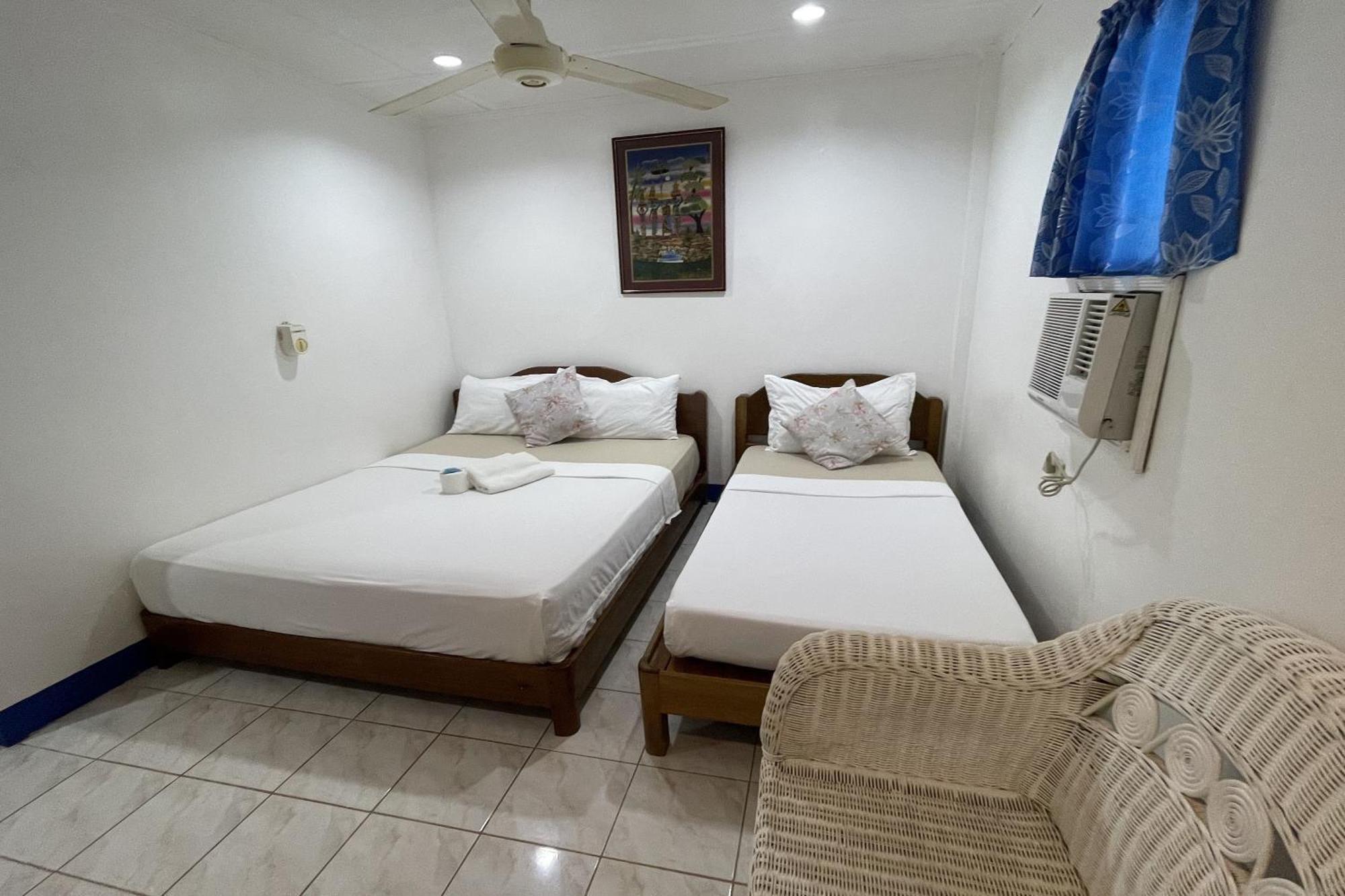 Casa De Praxides Tourist Inn Palawan Puerto Princesa Buitenkant foto