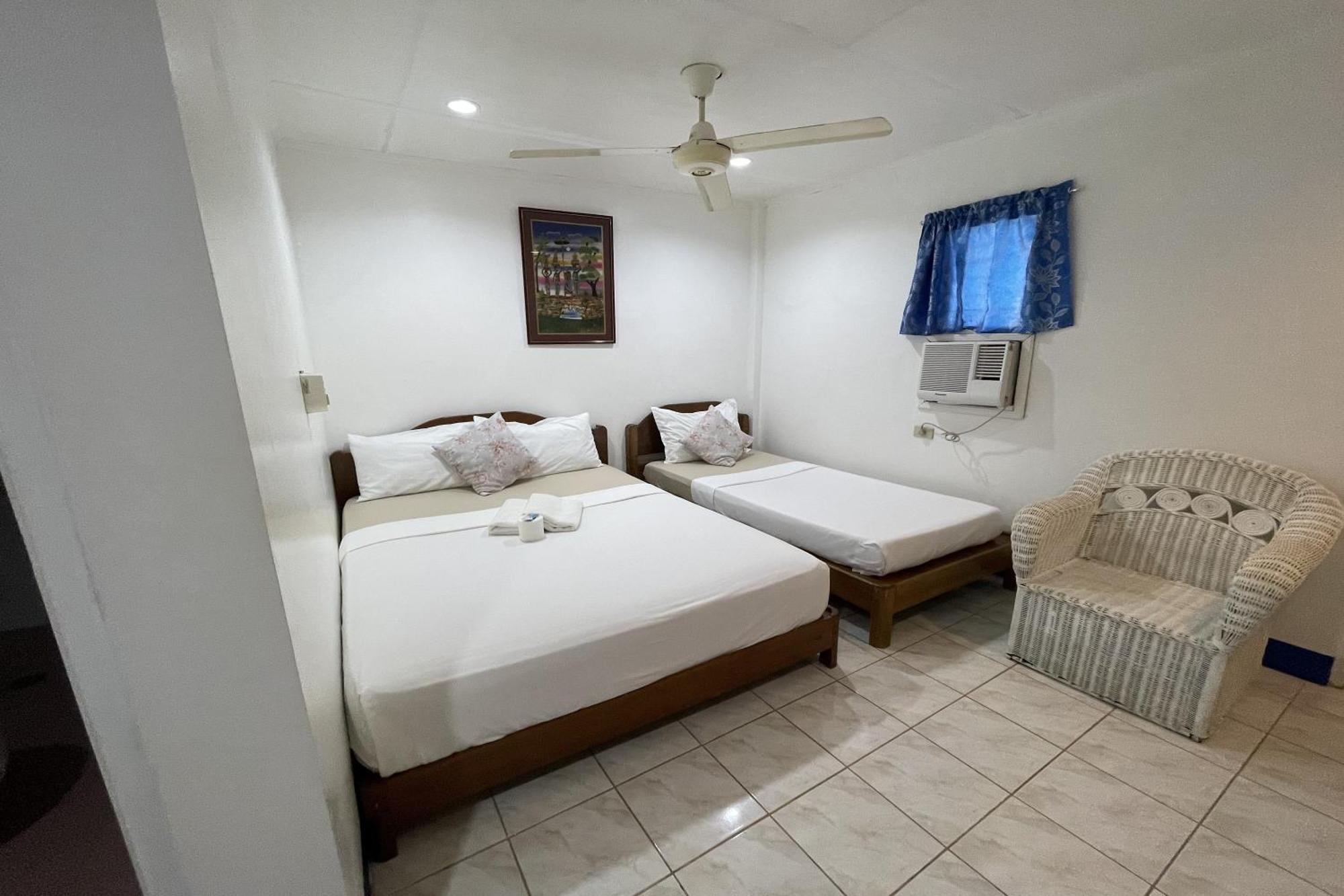 Casa De Praxides Tourist Inn Palawan Puerto Princesa Buitenkant foto