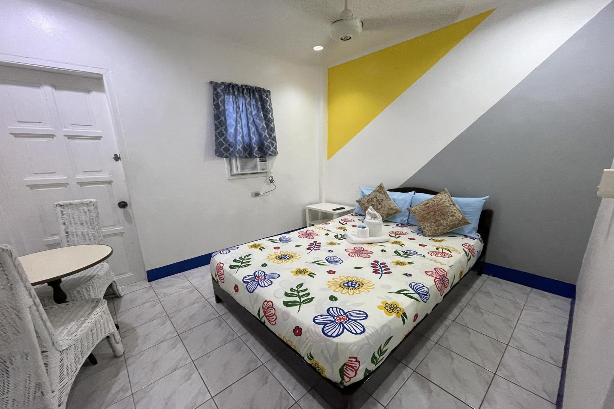 Casa De Praxides Tourist Inn Palawan Puerto Princesa Buitenkant foto